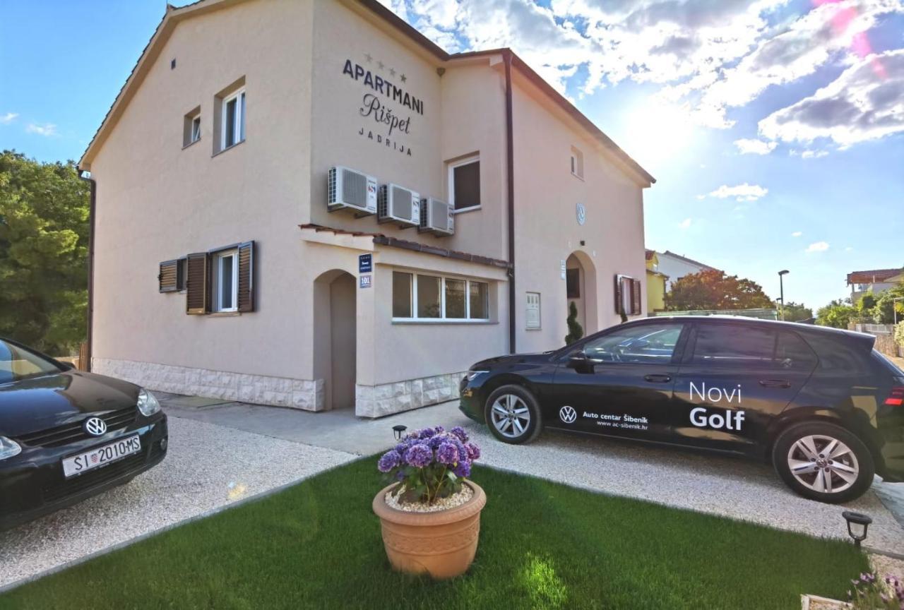 Apartmani Rispet Шибеник Экстерьер фото