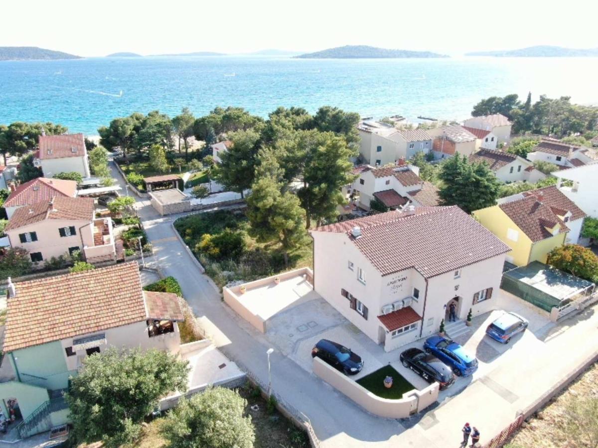 Apartmani Rispet Шибеник Экстерьер фото